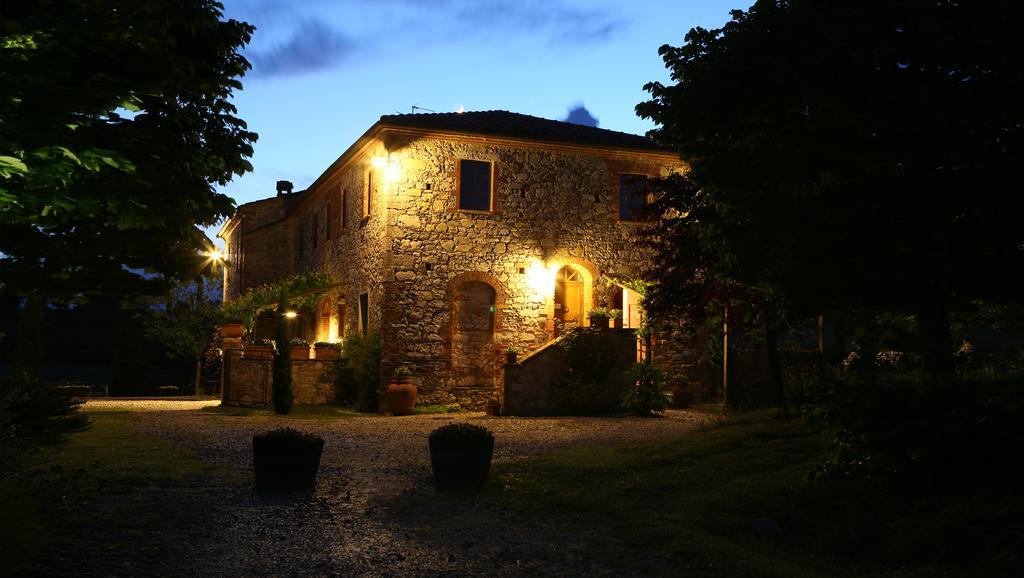 Agriturismo Podere Alberese Asciano Bagian luar foto