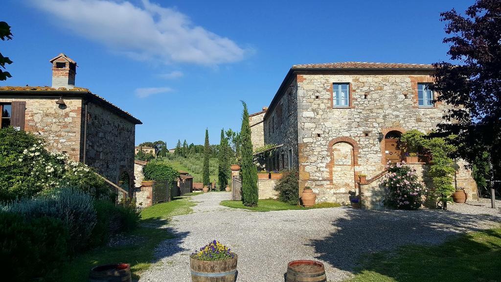 Agriturismo Podere Alberese Asciano Bagian luar foto